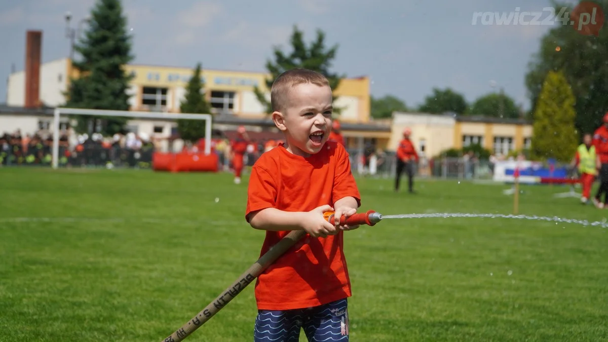 Dziecięce Drużyny Pożarnicze na zawodach w Miejskiej Górce