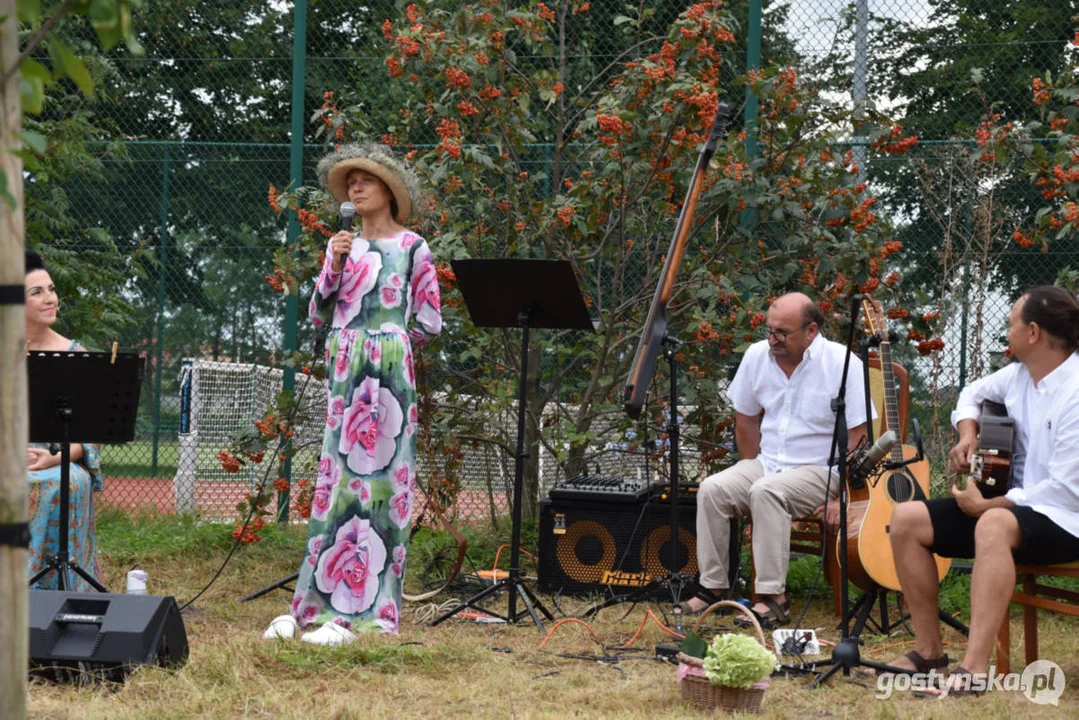 W harmonii z przyrodą - koncert w sadzie w Borku Wlkp.