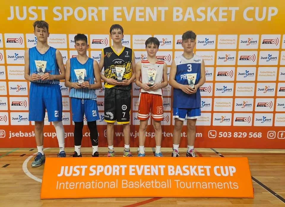 Zawodnicy wyróżnieni na Just Event Basketball Cup w Giżycku