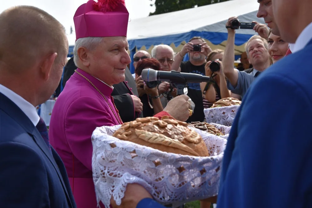 Dożynki powiatowe w Lutogniewie 2019