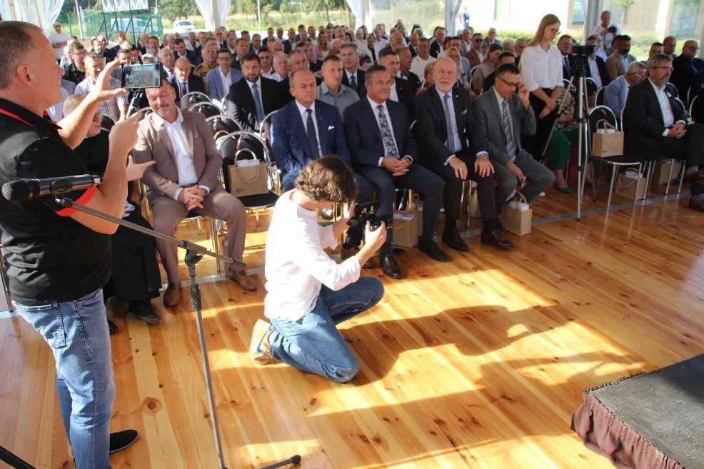 Oddanie do uzytku zmodernizowanej oczyszczalni ścieków w Cielczy