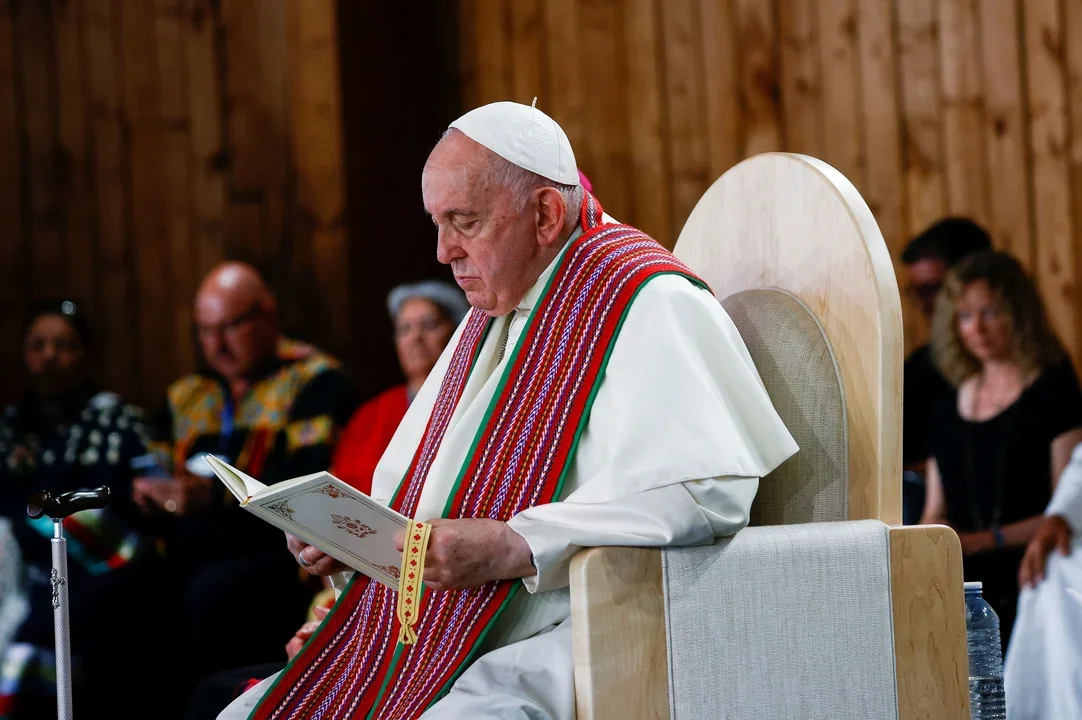 ZE ŚWIATA: Papież Franciszek skarżył się na duszności. Przebywa w Klinice Gemelli - Zdjęcie główne