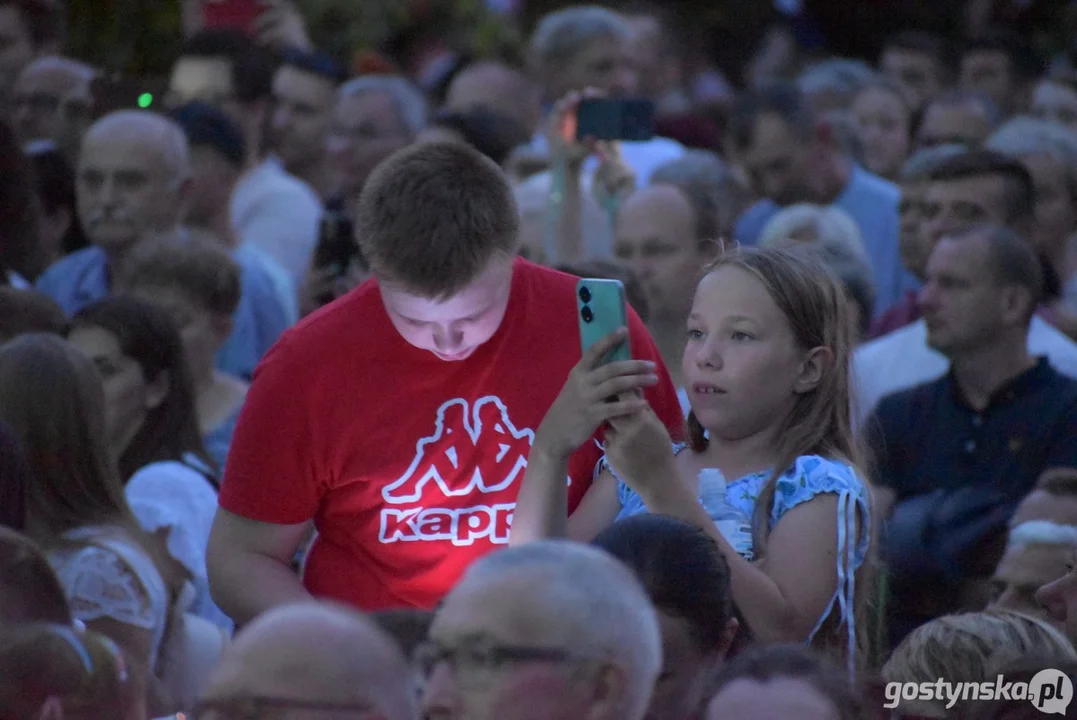 Dożynki powiatowe 2024 na Świętej Górze - koncert zespołu Baciary