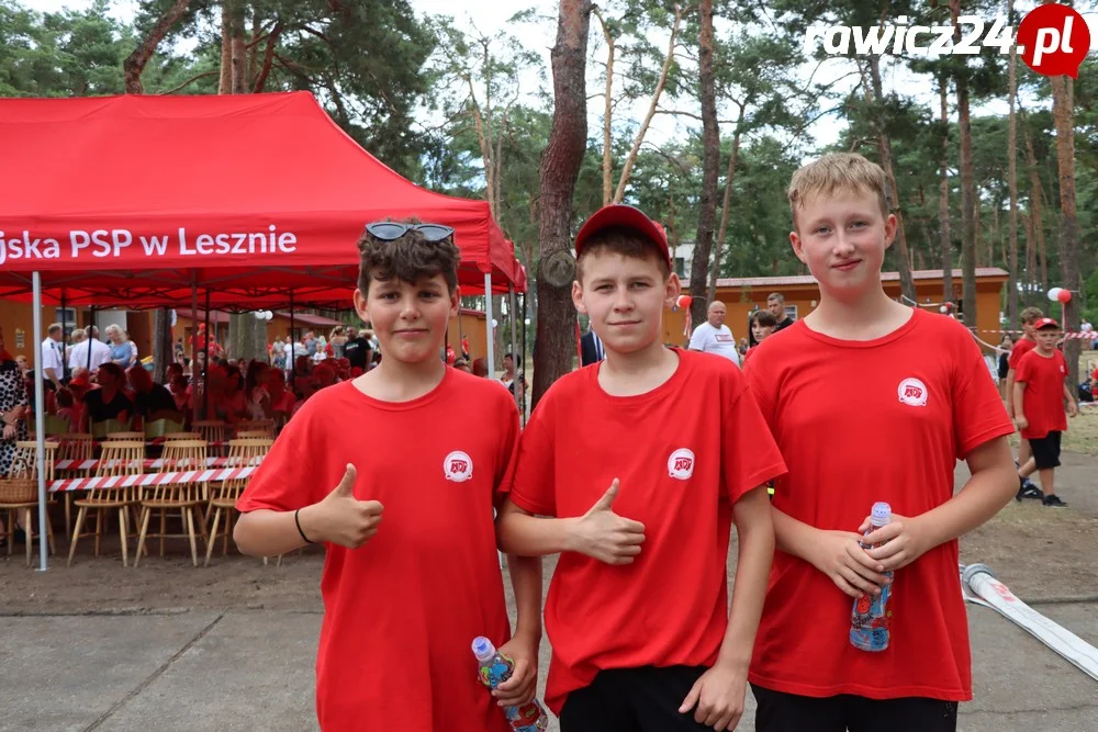 Ślubowanie i pasowanie na strażaka - członka MDP w Brennie (powiat leszczyński)