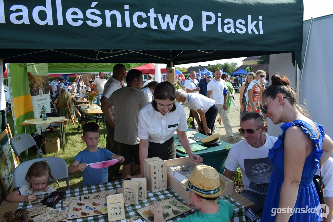 Festyn w ogrodach klasztornych podczas dożynek powiatowych na Świętej Górze 2025