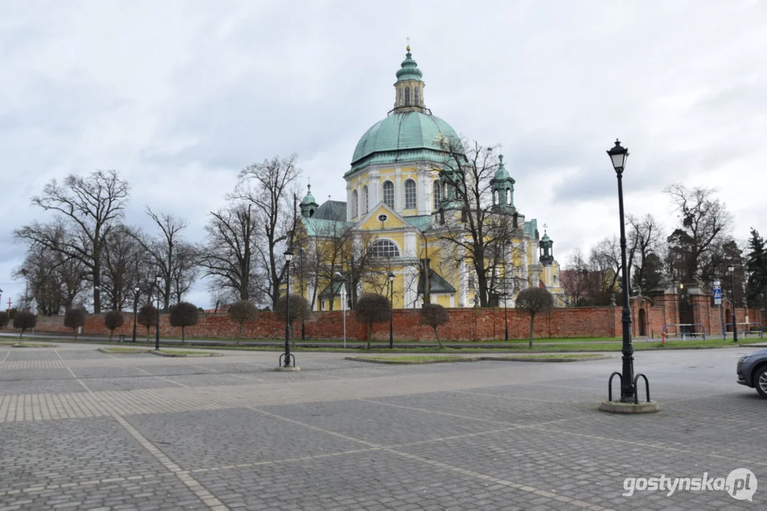 Nowy parking przed bazyliką na Świętej Górze