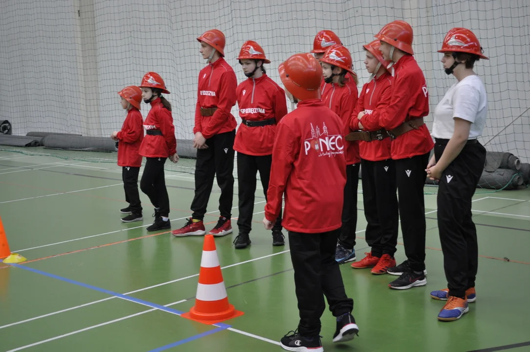 OSP Dzięczyna na Halowym Turnieju Sportowo-Pożarniczym MDP w Ostrzeszowie