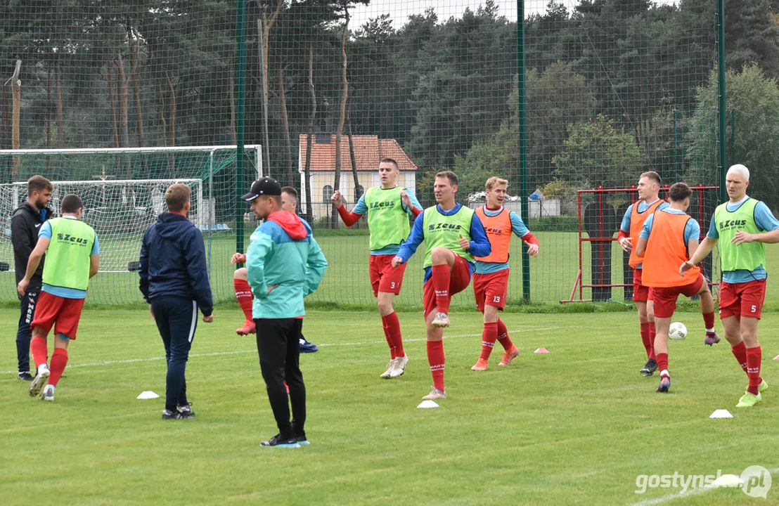 Korona Piaski - Warta Międzychód 3 : 1