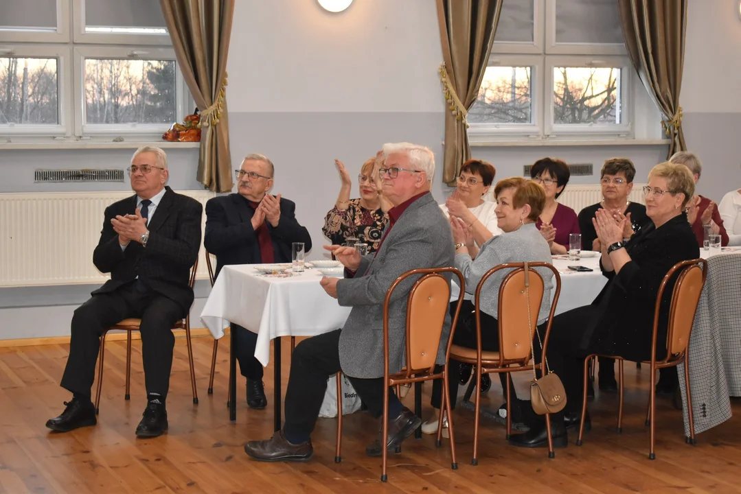 Seniorzy z Chocza świętowali Dzień Kobiet i Mężczyzn