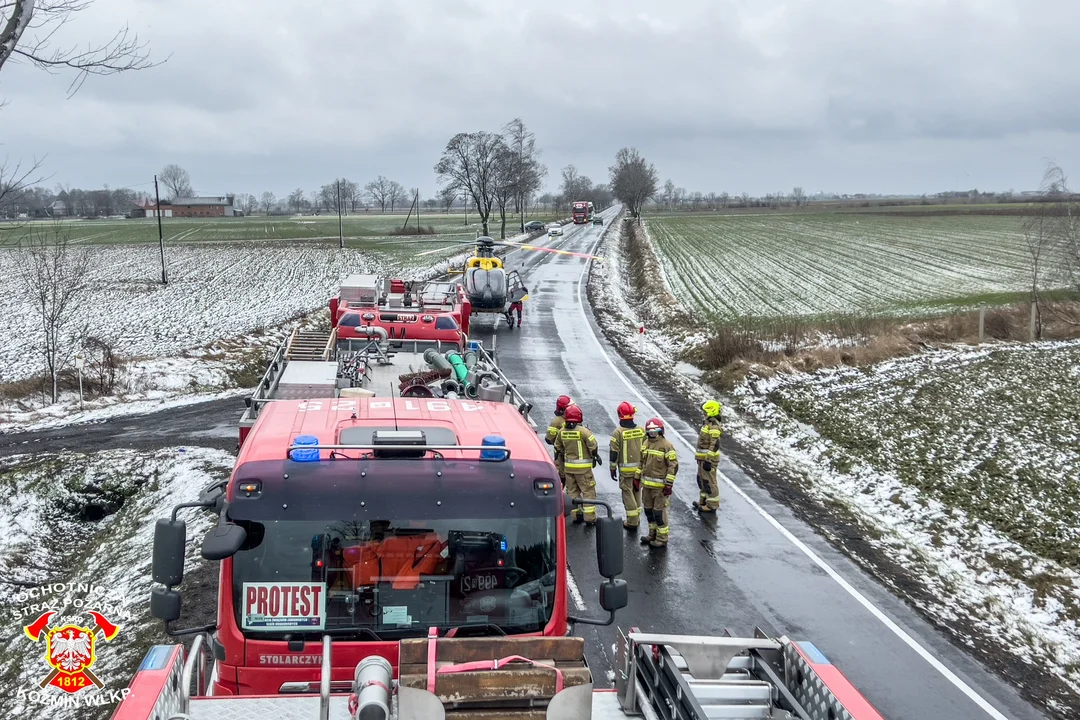 Zderzenie trzech samochodów w Wałkowie