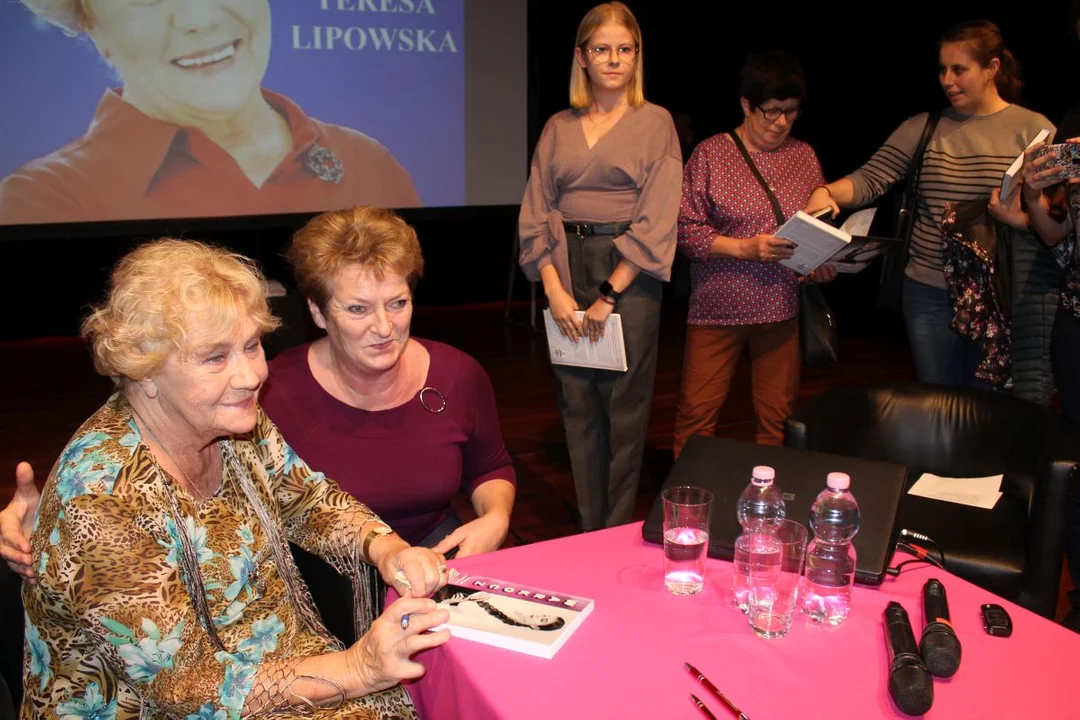 Aktorka Teresa Lipowska, gwiazda "M jak Miłość" w Jarocinie