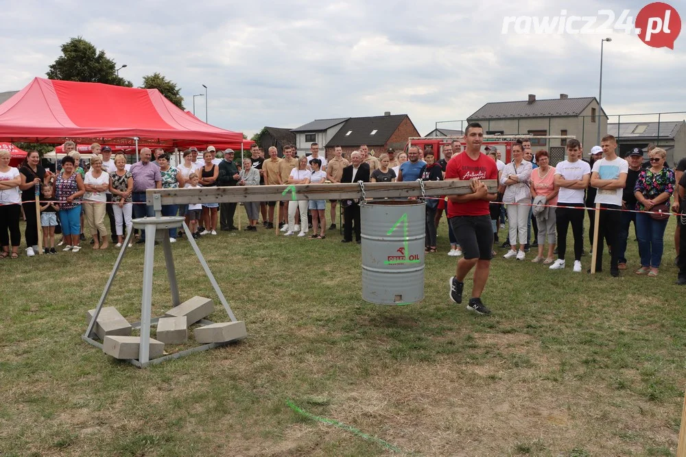 Charytatywny piknik sportowy w Szkaradowie
