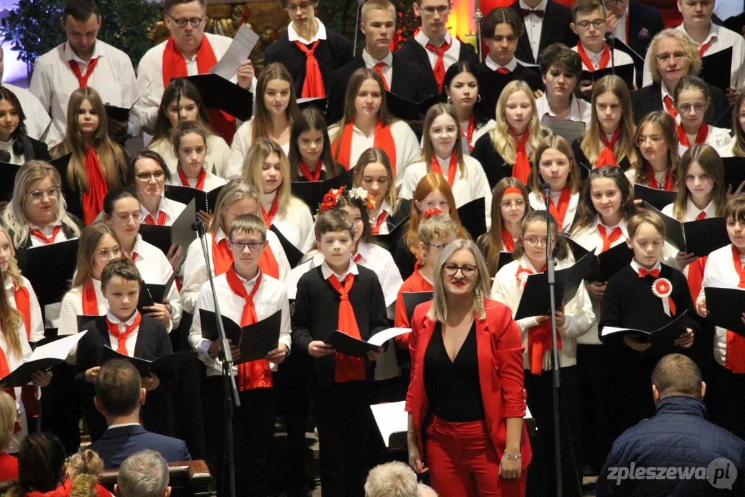 Koncert  "Pieśni polskie zaśpiewajmy razem!” w pleszewskiej farze