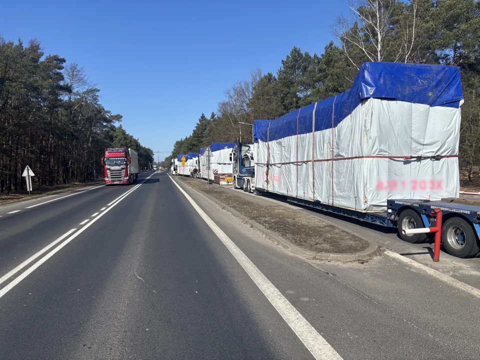 78 tys. zł kary! Tyle grozi firmie transportowej, która skontrolowali inspektorzy na krajowej 10