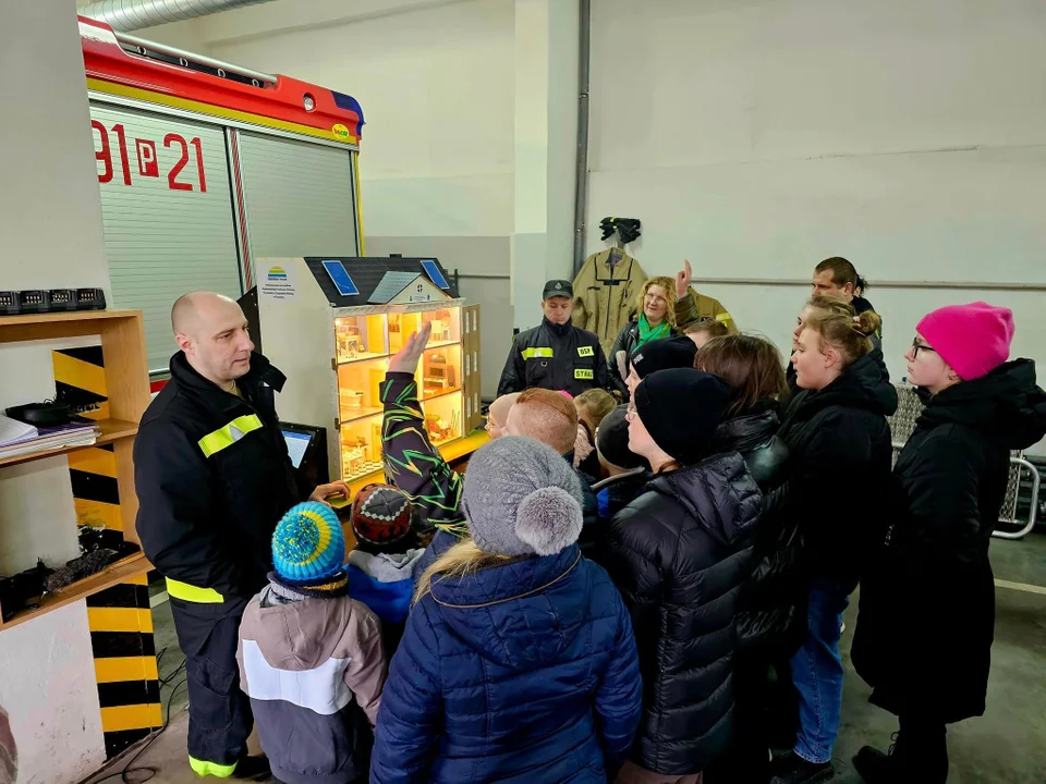 Kuklinów. Młodzi strażacy odwiedzili Komendę Powiatową PSP