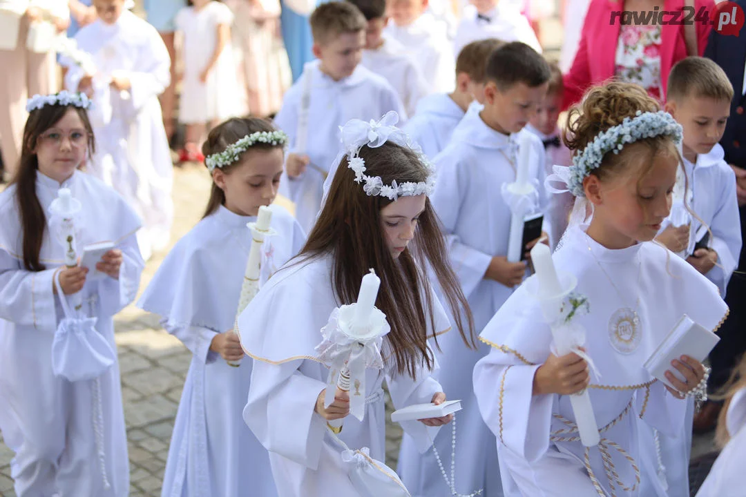 Pierwsza Komunia Święta w "białym" kościele