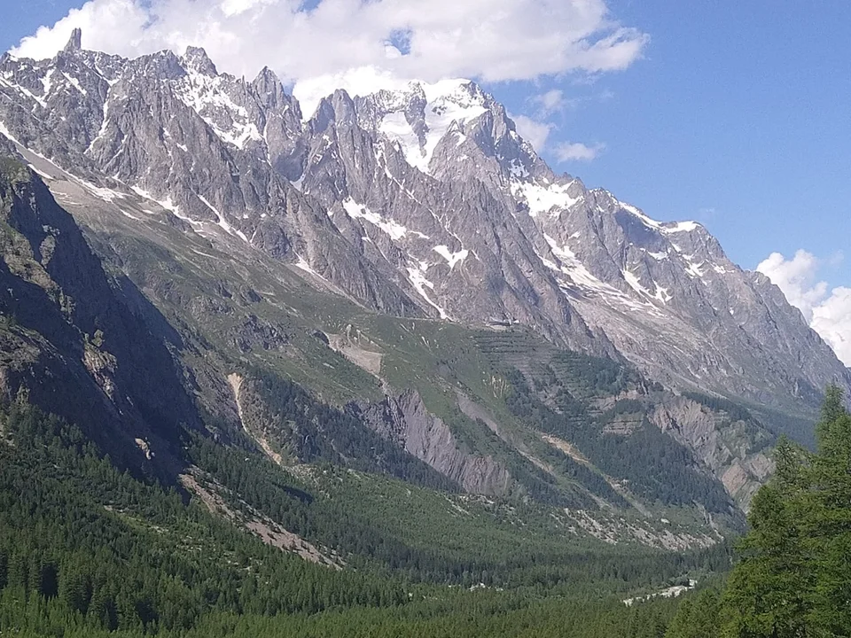 Ultramaratończyk Rafał Przybył z Bodzewka Pierwszego zdobył Mont Blanc