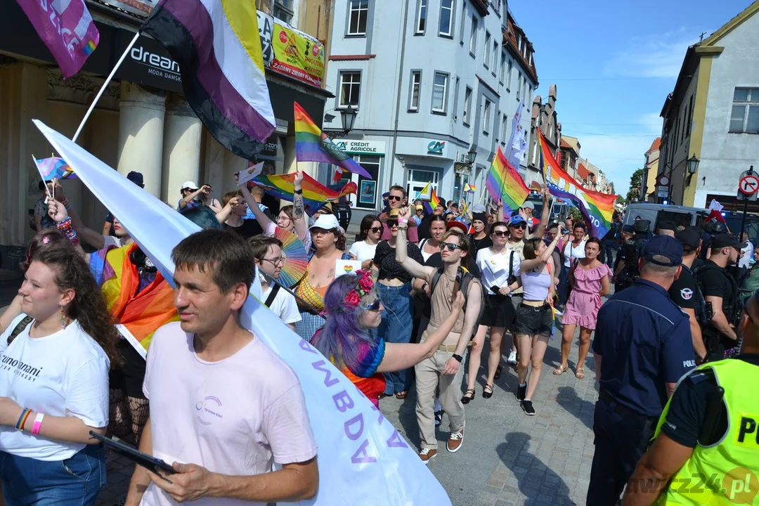 Marsz Równości i kontrmanifestacje w Rawiczu