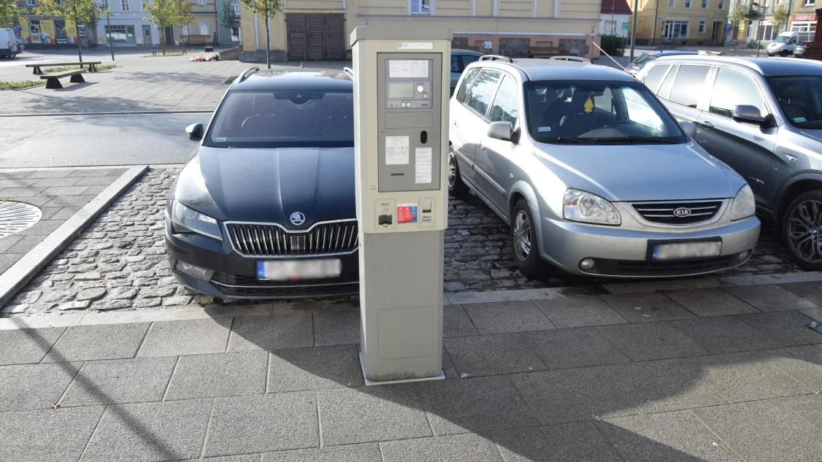 Wymiana parkometrów w strefie płatnego parkowania w Krobi