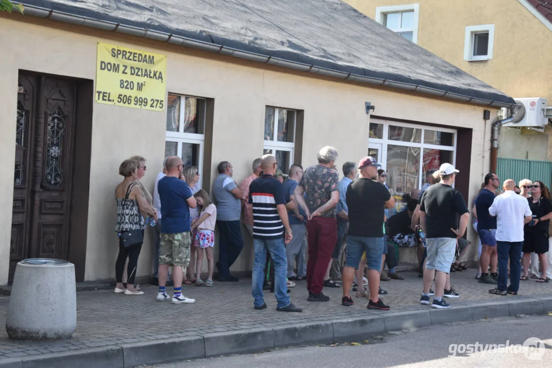 Spacer z Janem Niedzielą po rynku w Piaskach