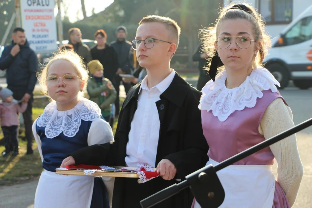 Mural upamiętniający zrzut broni dla Armii Krajowej odsłonięto w Czerminie w ubiegłym roku