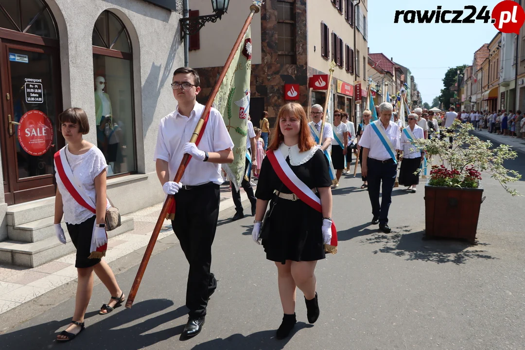 Rawicz. Procesja w Boże Ciało ulicami miasta (2023)