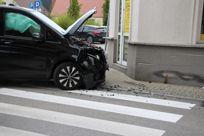 Zderzenie aut na Placu Powstańców Wielkopolskich