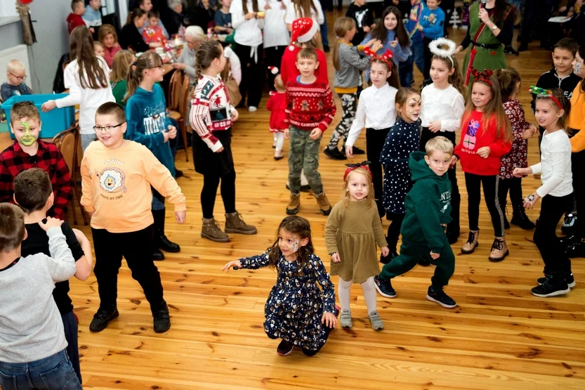 Mikołajki w Choczu z Fundacją Pomocy Dzieciom Humana