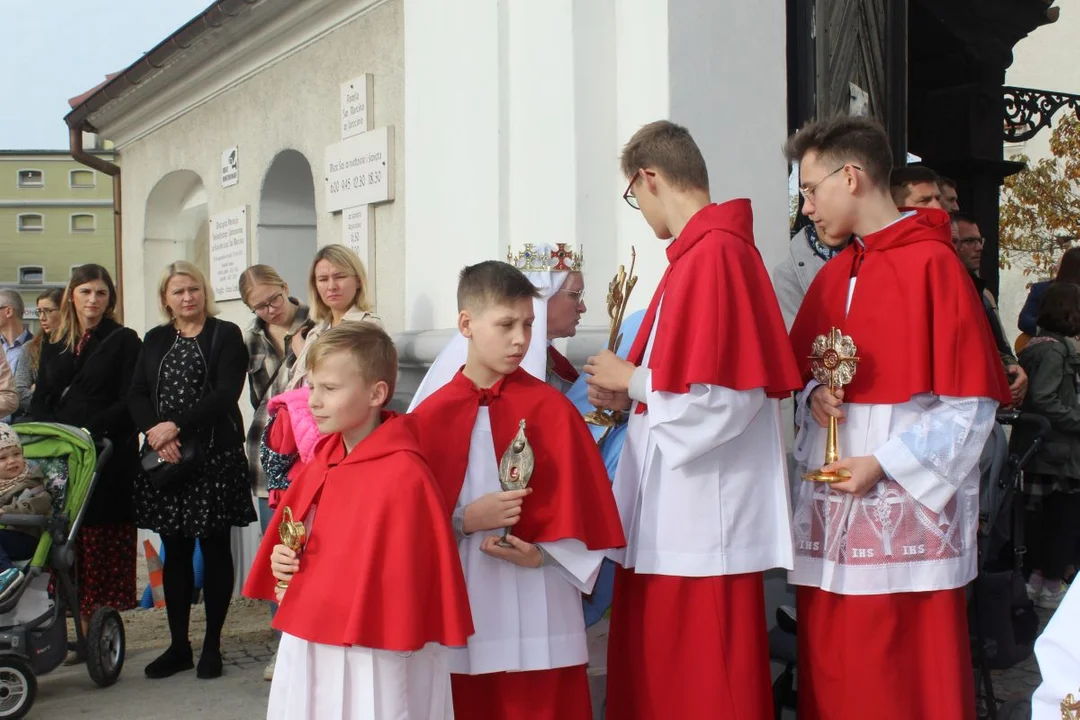 Marsz Wszystkich Świętych w parafii św. Marcina w Jarocinie