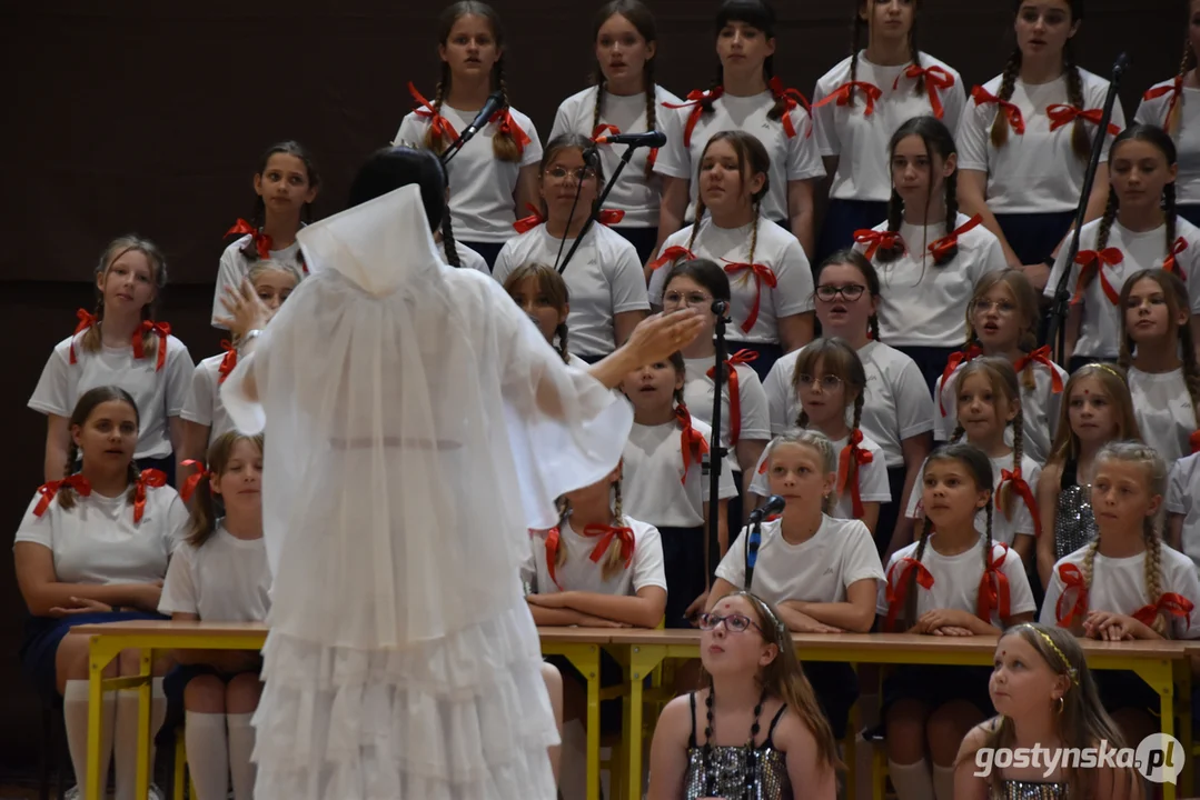 20-lecie chóru szkolnego "Zaczarowana Melodia", przy SP nr 5 w Gostyniu