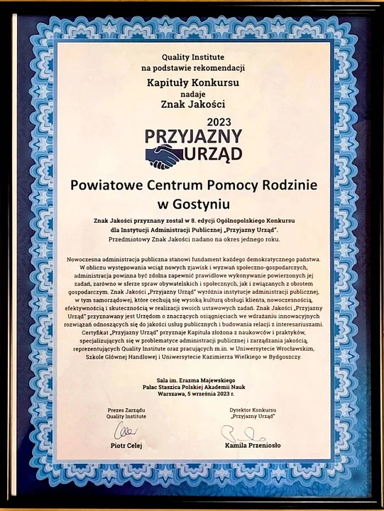 Znak jakości „Przyjazny Urząd” i Wyróżnienie Nadzwyczajne „Laur Kreatywności” dla PCPR w Gostyniu