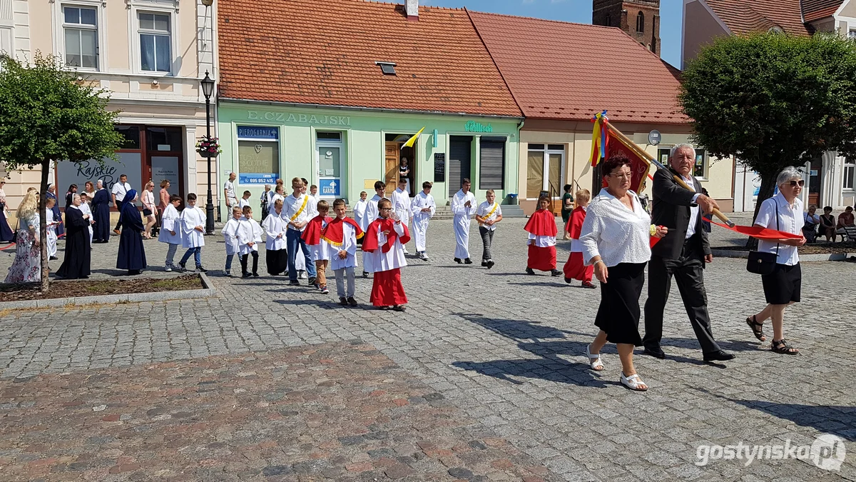 Gostyń - Boże Ciało 2023 - procesja ulicami miasta