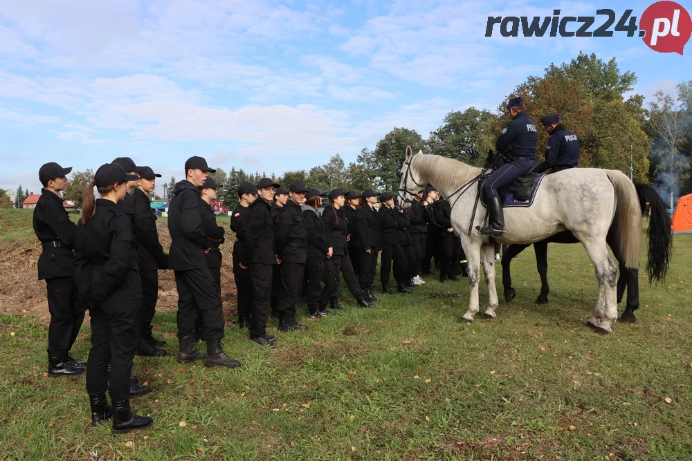 Zgrupowanie klas mundurowych ZS Miejska Górka w Sarnowie