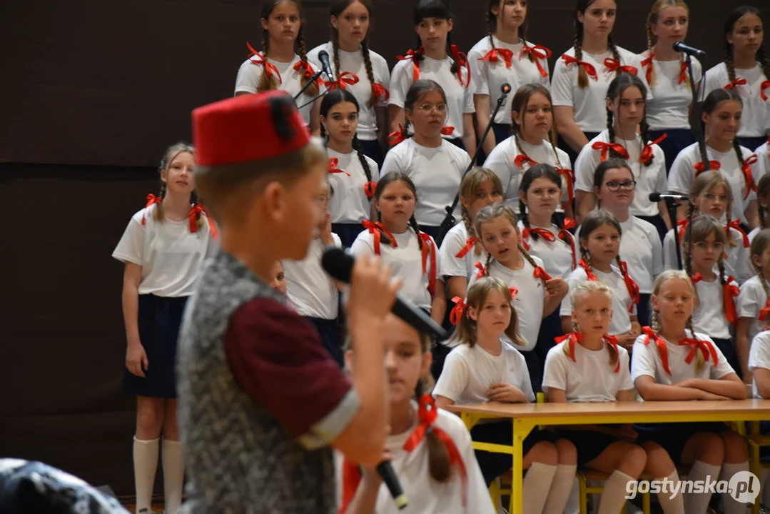 20-lecie chóru szkolnego "Zaczarowana Melodia", przy SP nr 5 w Gostyniu