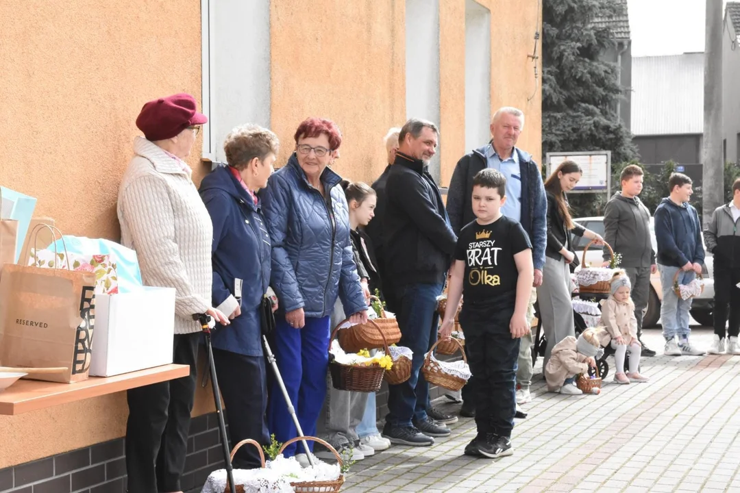 Święcenie potraw w Lutogniewie, Dzierżanowie, Bożacinie i Wróżewach [ZDJĘCIA]