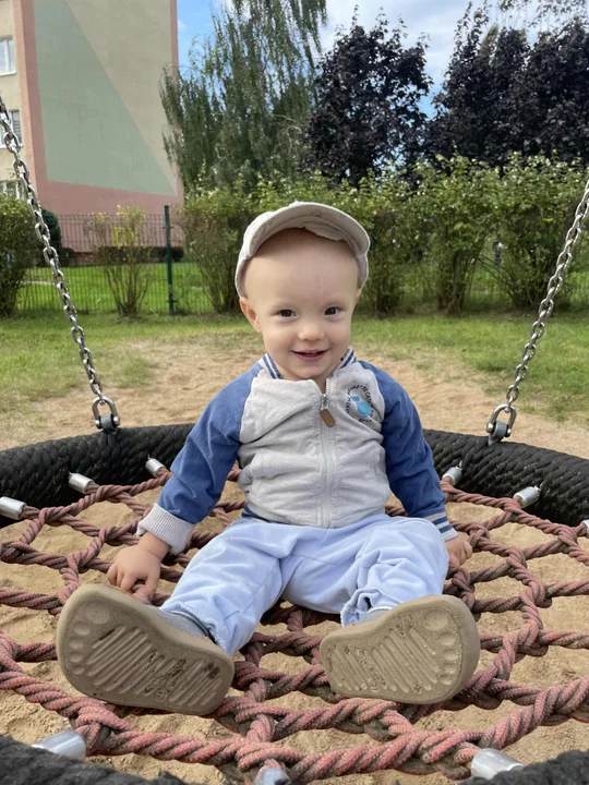 Niespełna dwuletni Hubert z Biedruska walczy z jednym z najgroźniejszych nowotworów dziecięcych