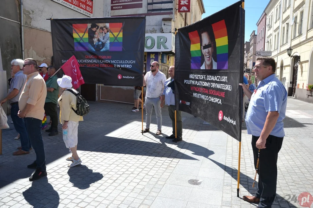 Marsz Równości i kontrmanifestacje w Rawiczu