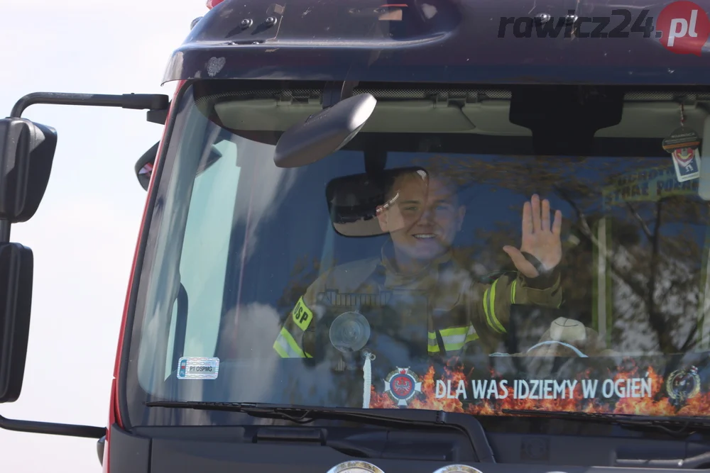 Pożar w lesie pomiędzy Zieloną Wsią a Dębnem Polskim