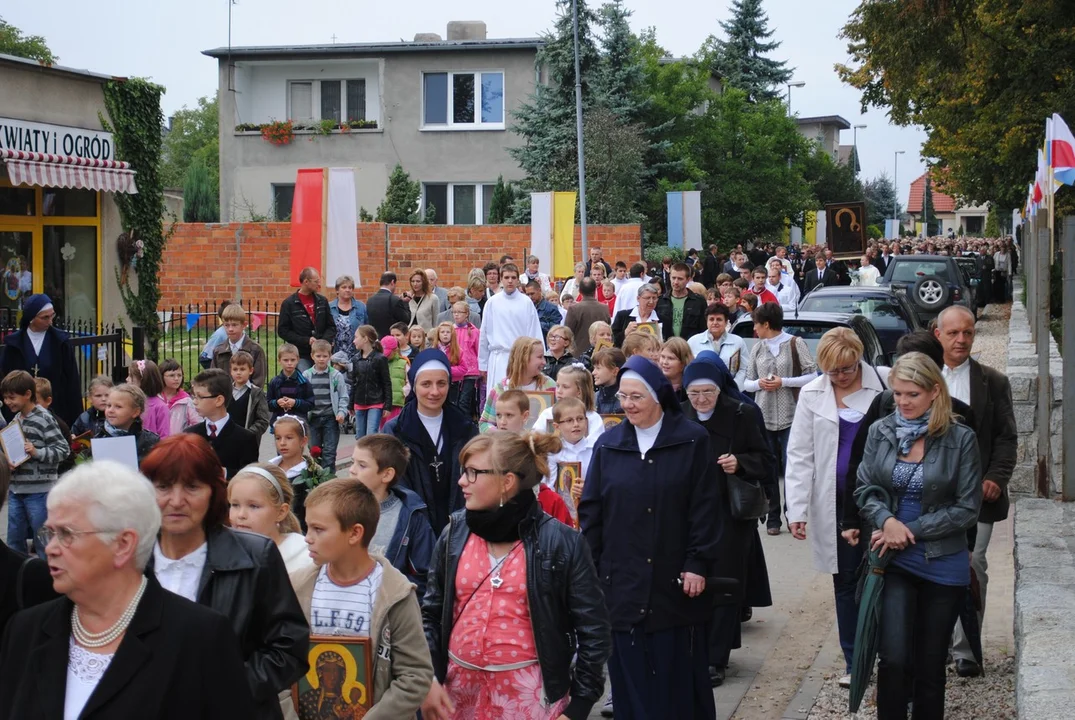 PLESZEW-PARAFIA ŚW. JANA CHRZCICIELA