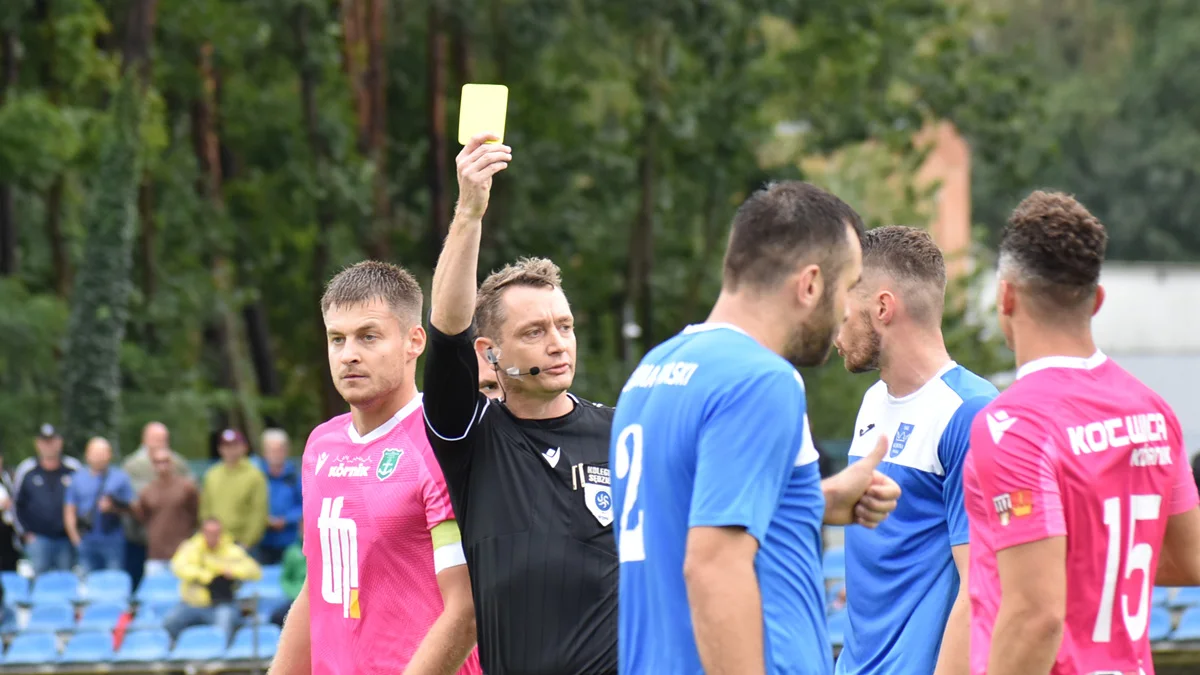 Korona Piaski - Kotwica Kórnik 3 : 1