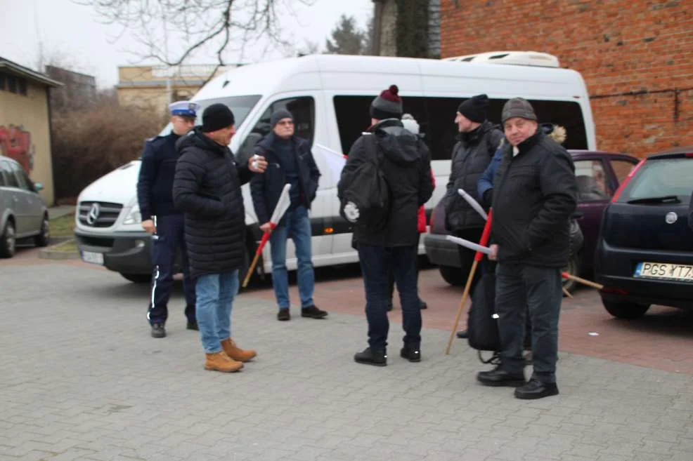 Wyjazd jarocińskich działaczy PiS-u na manifestację do Warszawy