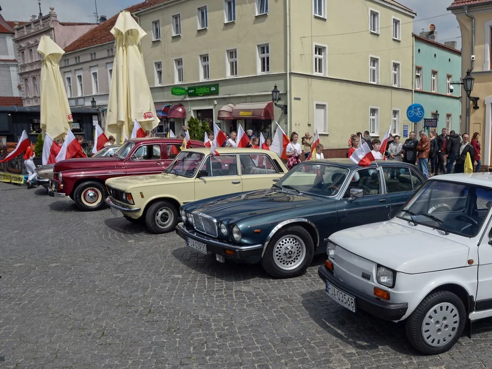 Majówka z klasykami. Pierwszy zlot pojazdów zabytkowych w Jarocinie