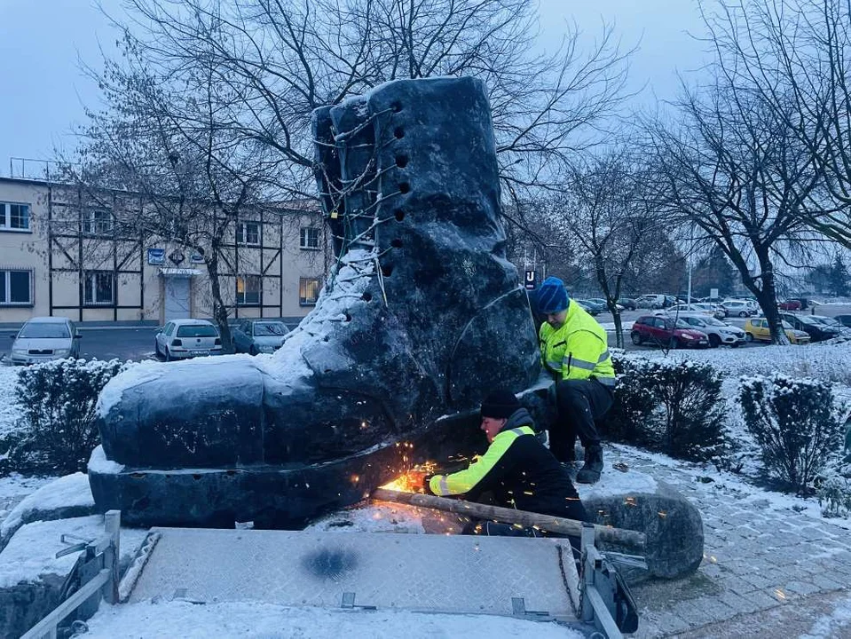 Nikt nie zapytał, czy nie kradniemy glana?