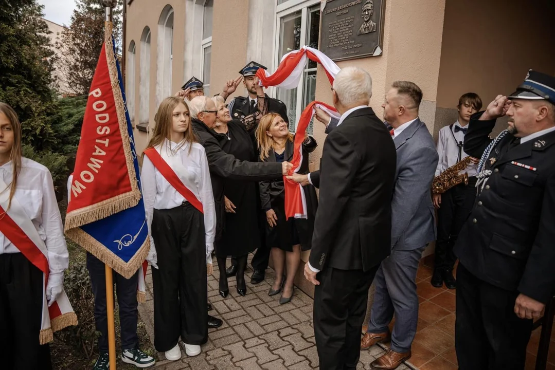 W Noskowie odsłonięto tablicę upamiętniającą Edmunda Leśniorowskiego - Zdjęcie główne