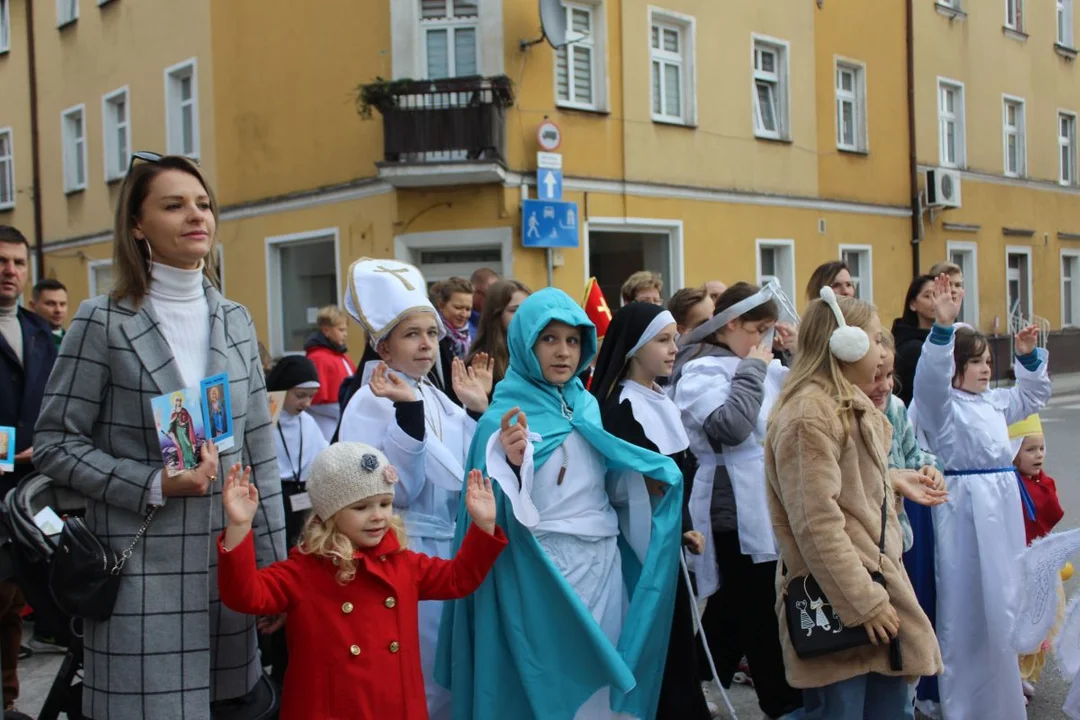 Marsz Wszystkich Świętych w parafii św. Marcina w Jarocinie