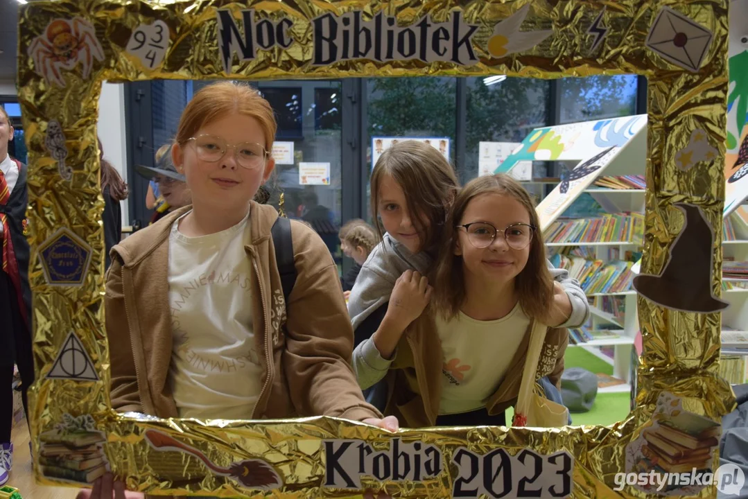 Noc Bibliotek w Krobi. Spotkanie z Harry Potterem