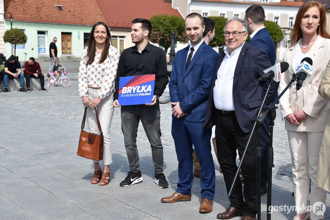 Lider Konfederacji Krzysztof Bosak w Gostyniu spotkał się z mieszkańcami