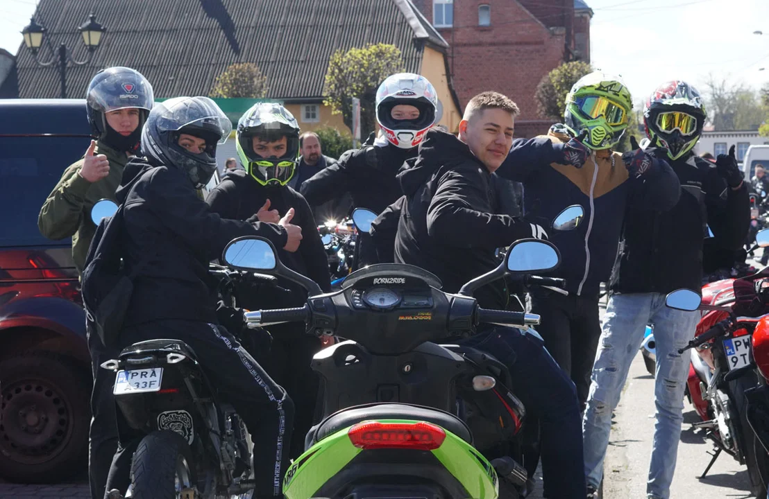 Krotoszynianie na rekordowym otwarciu sezonu motocyklowego w Piaskach! - Zdjęcie główne