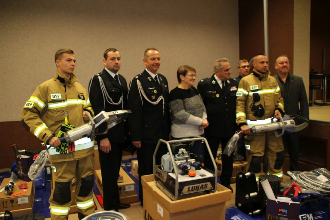 9 jednostek OSP z województwa wielkopolskiego otrzymało sprzęt w Wilkowyi - Zdjęcie główne