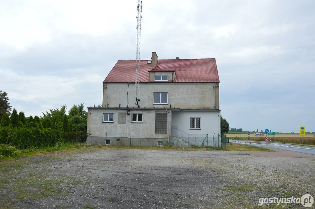 Gmina Krobia sprzedaje budynek dawnej Szkoły Podstawowej w Ciołkowie